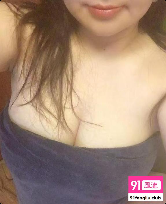 园区巨乳川妹